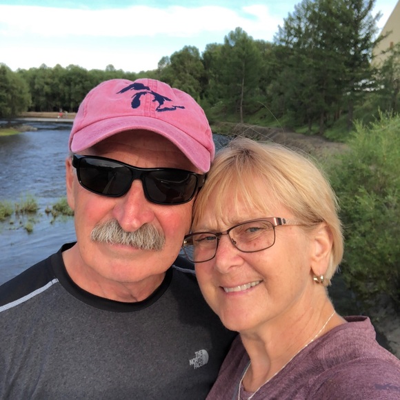 Meet your Posher, Linda - Picture 1 of 1